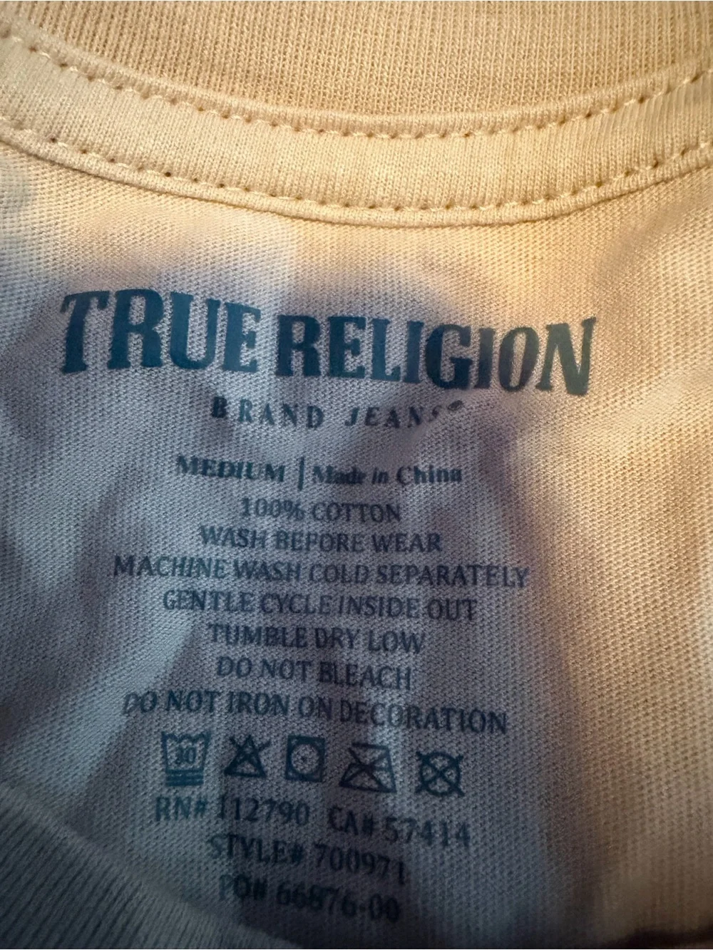True Religion Cream Graphic Tee with Blue Print new no tags